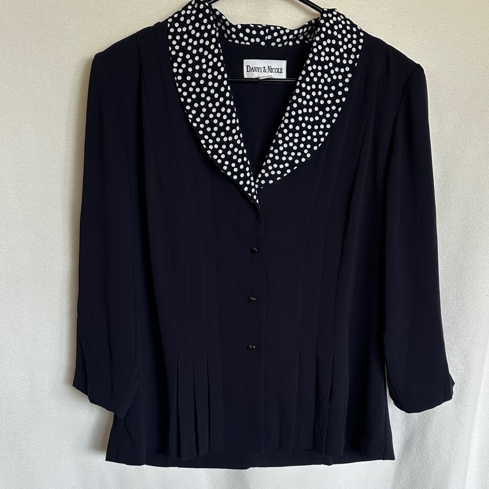 Danny & Nicole Navy Blouse with White Polka Dot Collar Size 16